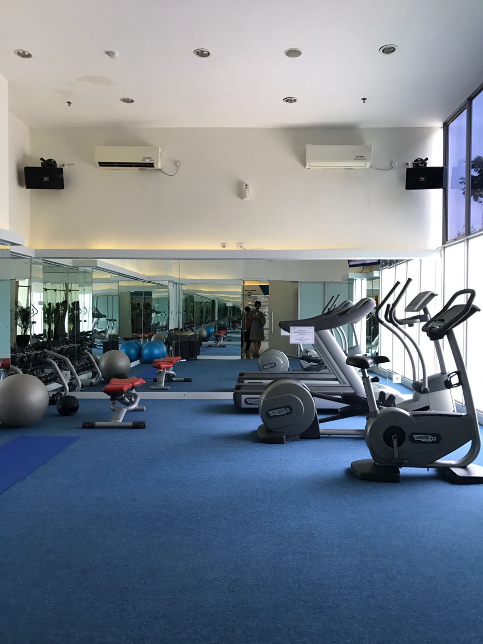 GYM PLACE AT THE WAVE