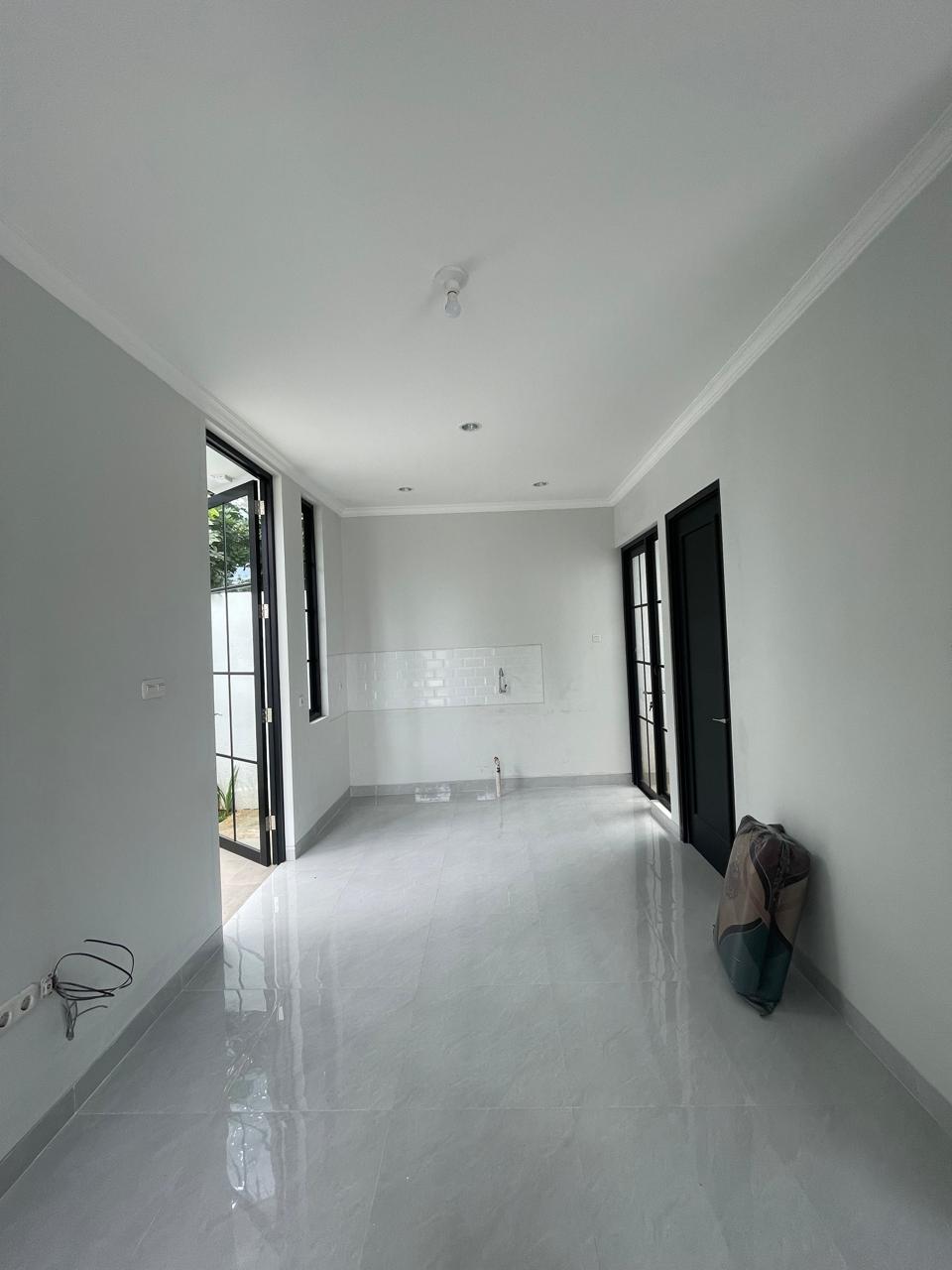 3C1FE2E0-8427-42DA-B297-5977F7E9854C